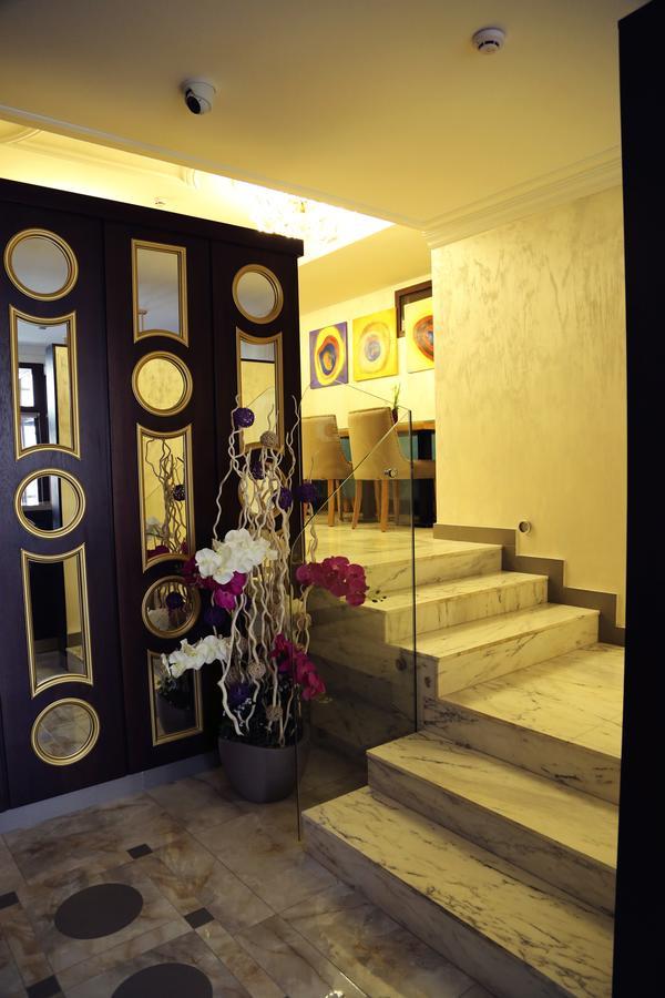 Grace Point Hotel Astana Exteriör bild