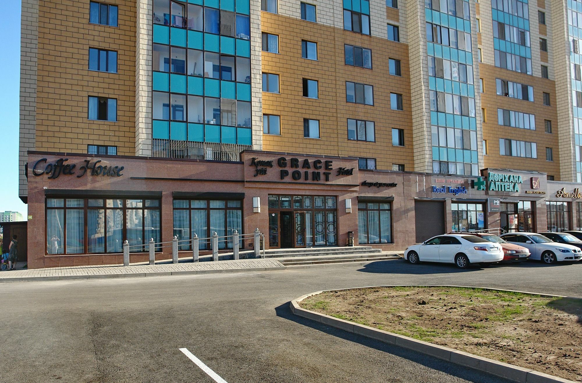 Grace Point Hotel Astana Exteriör bild